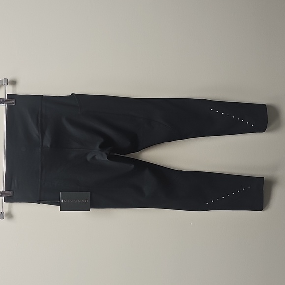 Danskin Black Salt Crosstrain Crop Leggings - Picture 2 of 4